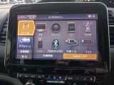アルパインのナビがついています。TVはフルセグなので、家庭のテレビと一緒で映像もとっても綺麗です。映像や音楽も楽しめますので、お好きな音楽を聴きながら快適なドライブをお楽しみ下さい。