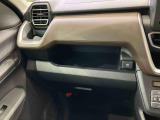 納車前にはプロのメカニックが、各部の点検を行います。ディーラーにしか出来ない品質、そしてサービスできっと満足していただけると思います!