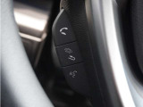 【オートライト】車外の明るさに応じて自動で点灯します。手動で点灯/消灯させることもできます。