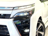【LEDヘッドライト】悪天候や夜間走行時も良好な視界を確保し安心して運転できる高輝度LEDヘッドライトを装備!点灯速度が早く、消費電力も抑えられています。