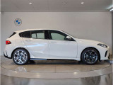 ご納車後も全国約200拠店のBMW正規ディーラーサービス工場にて保証対応いたします。お近くのBMW正規ディーラーをご案内の上、アフターメンテナンスをお受け頂けますので、安心してお乗りいただけます!!
