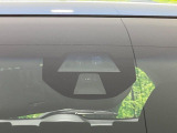 【シティブレーキアクティブシステム】低速走行中に前方の車両等を認識し、衝突しそうな時は警報とブレーキで衝突回避と被害軽減をアシスト。より安全にドライブをお楽しみいただけます。