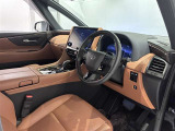 見通しのよいすっきりとした視界で、誰でも運転しやすいです。運転のしやすさは疲れにくさにも繋がりますよ♪