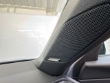 12個の高性能スピーカーを最適配置し、自然で広がりのある音楽を車内でお楽しみいただけます。