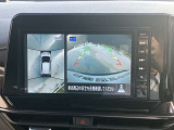 アラウンドビューモニターは4方向のカメラで真上から車を見たようにモニターで確認ができる日産の自慢の装備です。前後センサーにより移動物検知、障害物検知をして画面に表示。是非実際の車で体感してみてください