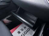 置き場所に困るティッシュボックスも入りそうですね。