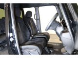すわり心地の良い運転席・助手席です。長時間のドライブの疲れ軽減に貢献します。どうぞ快適なドライブを♪