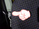 サイドカーテンエアバックは側面衝突時、運転席・助手席のサイドに配置されたエアバックが膨らみ乗員を保護します。前から横から守られるので安心です。