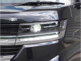 【ヘッドライト】省電力で長寿命の明るく運転しやすいLEDヘッドランプです。明るく照らすので暗い夜道からお客様を守ってくれます。お近くのスズキ自販島根までお越しください。