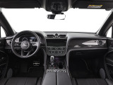 前車追従機能、レーンキープアシスト、ヘッドアップディスプレイも付いており、多数のオプションを備えております。
