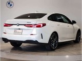 BMWのお車は、&ldquo;駆け抜ける歓び&rdquo;を体現しております。走行の安定性とコーナリングの良さを追求し、思い通りにハンドルの操作可能です。