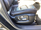 運転席シートメモリー機能を搭載。 お好みのシートポジションを記憶でき、スイッチひとつで簡単に呼び出せます。