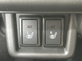【シートヒーター】寒い日に重宝するシートヒーター!エアコンより早く温まってくれるので寒がりの人も安心ですね♪エアコンの温風は乾燥するから苦手、という方にもをおすすめです。