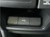 ◆USBチャージャー◆使いやすい場所に装備されています。
