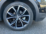 右前です。タイヤは納車時に当社指定新品タイヤに交換いたします