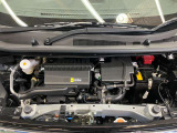 エンジンルームもクリーニング済みできれいですよ。日産の整備士がしっかりと丁寧に点検していますので安心してお乗りいただけます