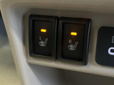 快適装備のシートヒーター付き。 エアコンって前面しか当たらずに背中は冷え冷えなんて事もありますよね。 快適に調整できますよ。
