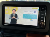 テレビ番組を画面に表示でき、停車中の待ち時間にも映像を視聴してお過ごしいただけます。見やすい画面表示で、休憩のひとときに役立つ装備としてご活用ください。