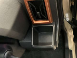 運転席側のカップホルダーです。