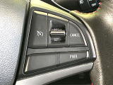 【クルーズコントロール】高速道路もラクラク走行。アクセルを離しても一定速度で走行ができ、長距離運転時の負担を軽減!加速・減速も簡単なスイッチ操作で調整できます。