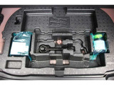 もしもの時のパンク修理キット。空気バルブに薬剤を入れて電動コンプレッサで空気を送り込むだけなので危険な作業や体力が少なくてすみます。ですがあくまで応急処置の為本修理が必要です。