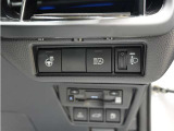 オートマチックハイビームとは、先行車や対向車のライトを認識し、ハイビームとロービームを自動で切り替える機能です。夜道の視界を確保します。詳細は販売店スタッフまでおたずねください。
