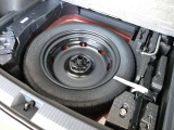 スペアタイヤを積んでいるモデルです。