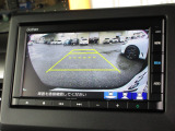 バックをするとき自動でリアの様子が映る『リアカメラ』付き!画面で確認しながらバックができますから安心ですね。でも、目視も大切ですよ!安全第一でお願いします!