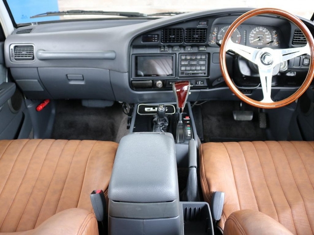 トヨタ ランドクルーザー80 4.5 VXリミテッド 4WD の中古車詳細