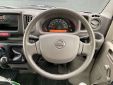 周囲が広く見わたせて運転しやすく室内も広々★