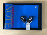 メンテナンスノート【点検整備記録簿・保証書】、取説も揃ってます。スマートキーはバッグなどにしまったままボタン操作でエンジン始動・停止やハイブリッドシステムの起動や停止ができて大変便利です