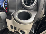 運転席側ドリンクホルダーです。