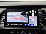 バックカメラの画像です。ガイドラインがスムースな車庫入れをサポートいたします!車庫入れの安心感がアップしますね☆