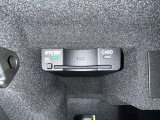 Audiの車両では、ETC車載器が標準して提供されていることが多いです。このシステムを使うことで、高速道路の料金所でわざわざ停止して料金を支払うことなく、スムーズに通行できます。