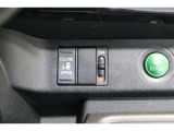 【左電動スライドドア】力を入れずにラクラクドア開閉♪左側電動スライドドア装備車両◎右側スライドドアは手動開閉です。狭い駐車場での乗り降りもラクラク♪挟み込み防止機構装備でお子様の乗り降りも安心◎