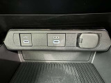 シガーソケット用の充電器が使用可能です!