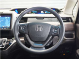 ◆ハンドル全体◆各種スイッチがハンドルから手を放さず操作できるので運転中でも楽に操作できます。