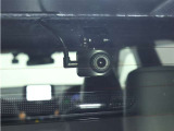 リヤ用ドライブレコーダー装備!これがあれば、相手方が危険運転をしてきた場合などでも客観的に証明でき、事故や事件の直接的な証拠の確保にもなりえます。