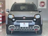 100台限定車「Grigio Moda」。専用フロントバンパーを備えたPanda Crossらしい力強いフロントフェイスが印象的です。
