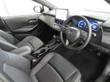 シンプルで使いやすいデザインの運転席です。