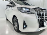 フォグランプ装着車です。暗い夜道の車両前方を明るく照らします