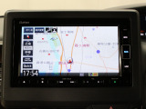 【純正ナビゲーション】使いやすいナビ操作にオーディオ機能も充実!Bluetooth接続で運転中のハンズフリー電話や好みの音楽を車内に流す事が出来ます。ラインナップや車種に応じて豊富な機能が使用可能♪