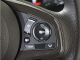 ◆アダプティブクルーズコントロール◆予め設定した車速内でクルマが自動的に加減速。前走車との適切な車間距離を維持しながら追従走行します。【LKAS】車線維持支援システムでステアリング操作を支援。