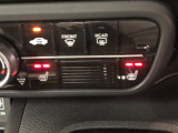 【シートヒーター】スイッチを押せば、座面と背もたれで体を温めてくれます♪