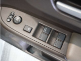 ◆パワーウィンドウスイッチ◆運転席から全席の窓の開閉操作を行うことが出来いつでも換気ができます!