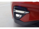 LEDライナー」もオプション装着、見た目のデザインだけでなく昼間の周りから自車への視認性も高めてくれるアイテムです、「LEDフォグランプ」も装備、霧などの悪天候時の夜間視界をサポートしてくれます