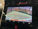 【バックカメラ】運転席から画面上で安全確認ができます。駐車が苦手な方にもオススメな便利機能です。
