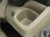 ◆ドリンクホルダー◆手の届きやすい場所にドリンクホルダーがあり、とても便利です。