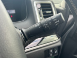 ホンダセンシング装着車となっております。衝突軽減ブレーキ、誤発進抑制機能、歩行者事故低減ステアリング、路外逸脱抑制機能、アダプティブクルーズコントロール、車線維持支援システム他、安全運転を幅広く支援。