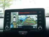 バックモニター(黄色いガイドラインのお陰で、駐車がしやすいです。真上から見下ろしたアングル付きです)